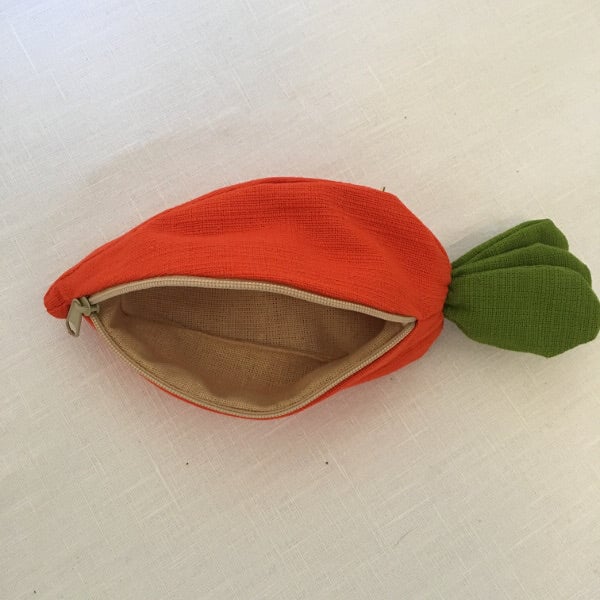 🐇🎁 Hide-and-Seek Bunnies in Carrot Pouch