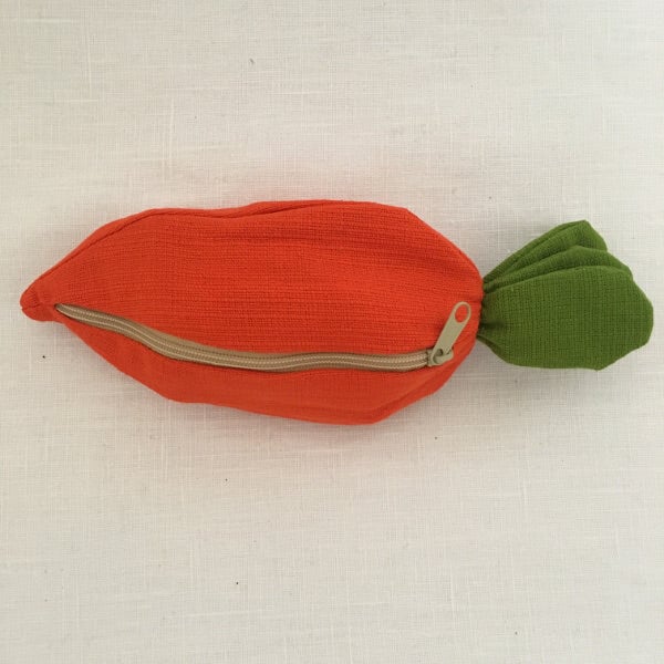 🐇🎁 Hide-and-Seek Bunnies in Carrot Pouch