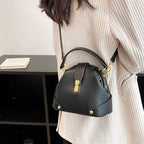 👜  Color-Blocked Bag – Stylish, Metal Hardware, Multi-Way 🧳
