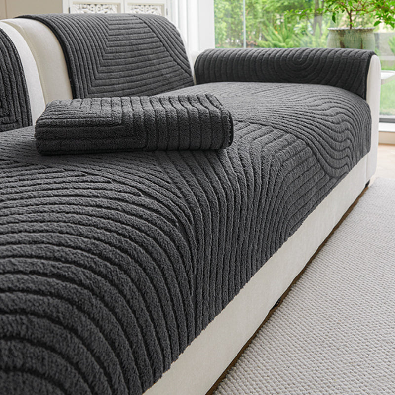Velvet Sofa Cover – Cloud-Soft Warmth, Zero Slide ✨