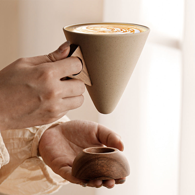 ☕Sip in Style Instantly! No-Slip Rustic Wood-Handle Mug